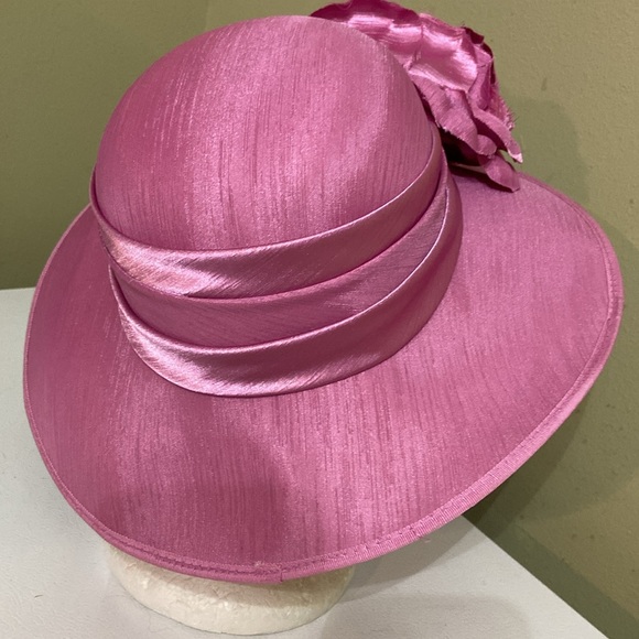Pretty Fuchsia Dress Church Hat by Giovannio